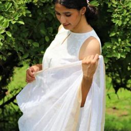 Chidiyaa Ivory Pure Cotton Sleeveless Handprinted Blouse Safed-image-7