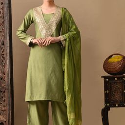 Sangria EmbroideredRound Neck Long Sleeves Straight Kurta & Trousers WithDupatta-picture-51