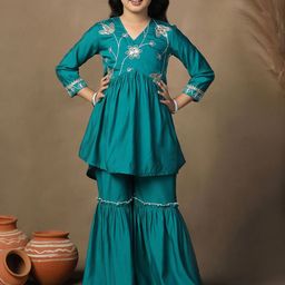 FASHION DREAM Girls Floral Embroidered Regular Thread Work Chanderi Silk Kurti with Sharara-picture-0
