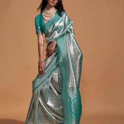 Odette Green Silk Blend Woven Design Saree with Unstitched Blouse Piece-picture-21