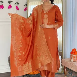DIVASTRI Women Floral Embroidered Regular Thread Work Kurta Trousers With Dupatta-32