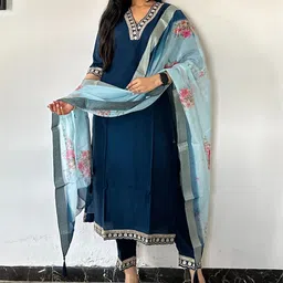 MOKOSH Women Ethnic Motifs Embroidered Regular Sequinned Kurta Set With Dupatta image 5