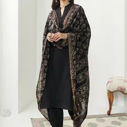 Brand Hill Mandarin Collar Regular Beads and Stones Straight Kurta With Trouser & Dupatta-picture-17