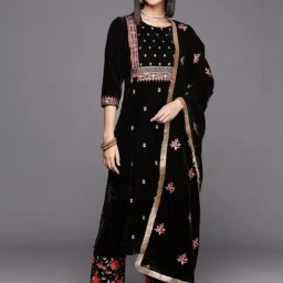 Varanga Black Embroidered Kurta Pant Set With Dupatta-image-26