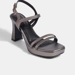 LEMON & PEPPER Party Block Sandals with Buckles-53