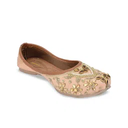 Anouk Women Embellished Ethnic Mojaris Flats-image-20