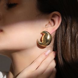 SOHI Contemporary Drop Earrings image 3
