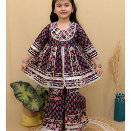 Superminis Cotton Three Fourth Sleeves Floral Printed & Gota Lace Embellished Kurta Sharara Set - Black-image-117