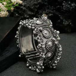 YouBella Oxidised Silver-Plated Beaded Kada Bracelet-30
