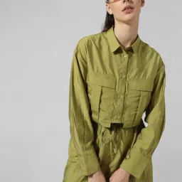 Only Green Viscose Relaxed Fit Crop Shirt-image-92