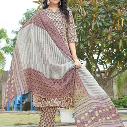 NAINVISH Floral Printed Kurta with Trouser & Dupatta image 4