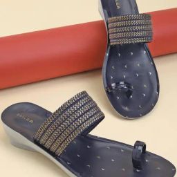 Paragon Women's Blue Toe Ring Sandals-image-92