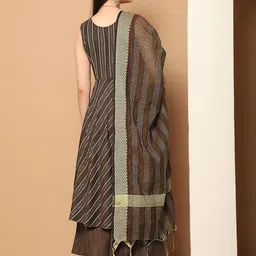 Jompers Women Regular Kantha Work Kurta with Palazzos & With Dupatta image 5