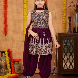 Aarika Girls Purple Embroidered Kurti Set-image-11
