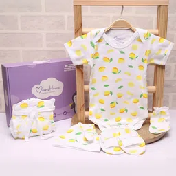 Moms Home 5-Pcs Pure Cotton Printed Baby Apparel Gift Set55-42