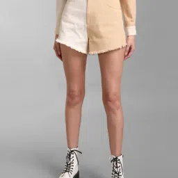 KZ07 by Kazo Off White & Beige Color-Block Denim Shorts-picture-11