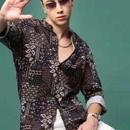 SHOWOFF Men Standard Slim Fit Opaque Printed Casual Shirt-picture-2