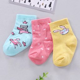Cute Walk by Babyhug Ankle Length Antibacterial Socks Pack Of 3 - Multicolor-image-89