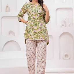 Aktasa Floral Printed Notch Neck Pure Cotton High-Low Straight Kurta With Trousers-image-26
