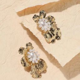 Sohi Women's Flower Pearl Stud Earrings  Champayne Gold-image-73