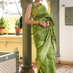 Subham Woven Design Zari Silk Blend Kanjeevaram Saree-image-37