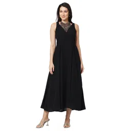 Iti Maxi Dress-image-5