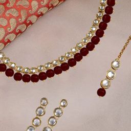 OOMPH Maroon Beads & Kundan Delicate Ethnic Necklace Set with Drop Earrings & Maangtikka-12