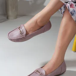 ICONICS Women Textured Loafers-23