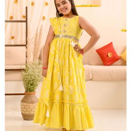 Pspeaches Sleeveless Ethic Motif And Paisley Printed And Shisha Work Lace Embellished Gown With Attached Dupatta - Yellow-image-5