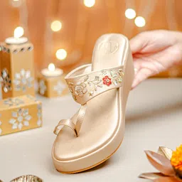 NR By Nidhi Rathi Embellished Ethnic Wedge Sandals-picture-38