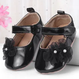 Cute Walk by Babyhug Booties with Velcro Closure & Floral Applique - Black-picture-12