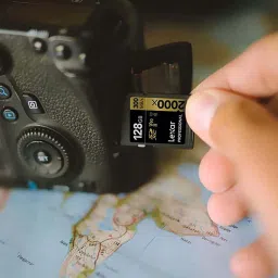 Lexar Professional 2000X LSD2000128G-BNNNG 128GB SDXC UHS-II/U3 Memory Card image 4