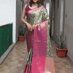 Blissta Green & Pink Silk Woven Saree With Unstitched Blouse-picture-6