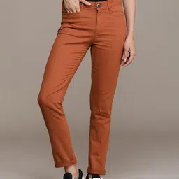 Roadster Women Classic Slim Fit Low-Rise Chinos Trousers-picture-43