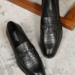 Teakwood Leathers Men Textured Leather Loafers-picture-39