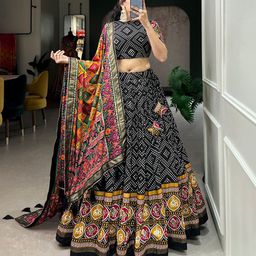 APNISHA Printed Foil Print Ready to Wear Lehenga & Unstitched Blouse With Dupatta image 5