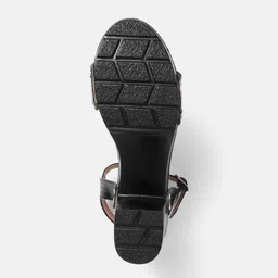 Carlton London Textured Block Heels image 3