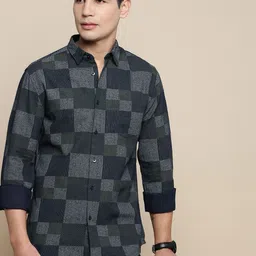 INVICTUS Men Sport Fit Spread Collar Checked Cotton Casual Shirt-image-65