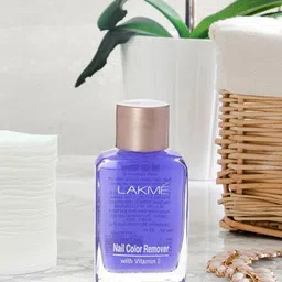 Lakme Liquid Nail Polish Remover With Vitamin E, 27ml image 3