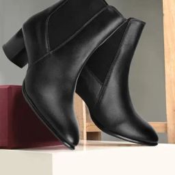 Carlton London Women's Black Chelsea Boots-image-56