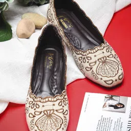 JM Looks Women Mojaris Flats-image-45