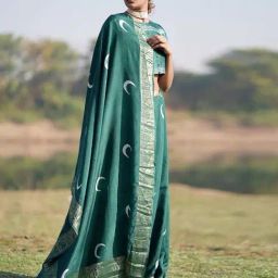 Chidiyaa Rang Barse Bansari Blockprinted Dola Silk Saree image 3