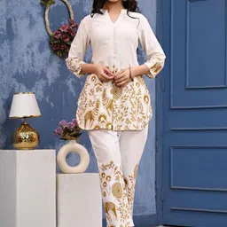 Mokshielite Printed Khadi Mandarin Collar Neck Top With Trousers Co-Ords-image-24