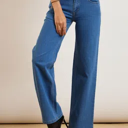 DressBerry Women Classic Regular Fit Mid-Rise Jeans-image-94
