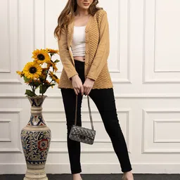 Dadu Dayal Women Floral V-Neck Woollen Cardigan-picture-38