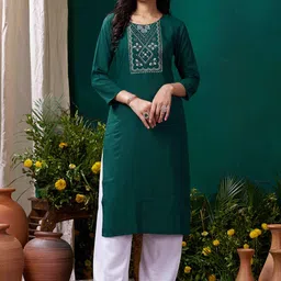DIVASTRI Women Floral Embroidered Regular Gotta Patti Pure Cotton Kurta with Trousers-image-82
