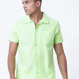 HIGHLANDER Men Cutaway Collar Solid Cotton Casual Shirt-image-40