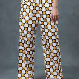 Bewakoof White Printed Cotton Pyjamas-picture-17