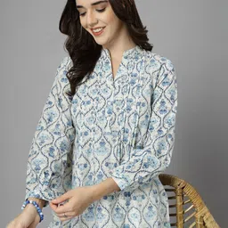 QOMN Floral Print Mandarin Collar Cotton Top-picture-7