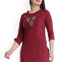 JC4U Paisley Embroidered Beads And Stones Straight Short Kurti-image-0